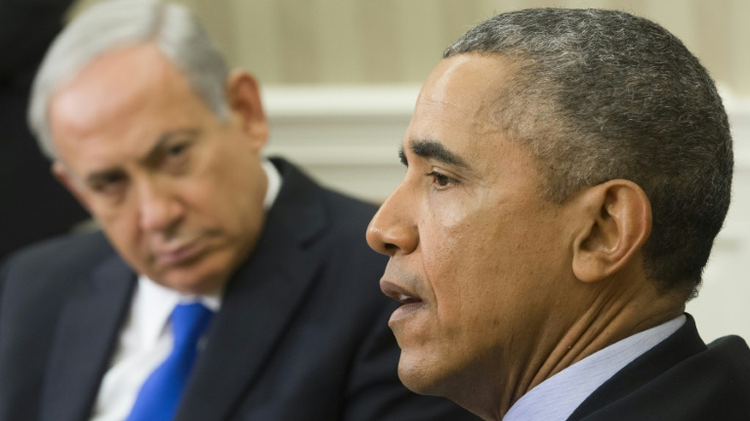 US President Barack Obama(R) and Israeli Prime Minister Benjamin Netanyahu meet in the Oval Office of the White House on November 9, 2015