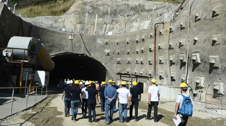 Lors de l'inauguration du tunnel entre le quartier de Barra da Tijuca et le parc d'activités olympiques, le 4 août 2015
