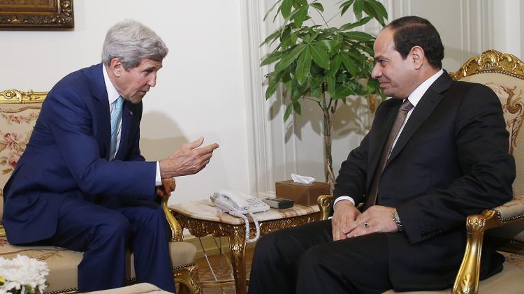 US Secretary of State John Kerry (L) meets with Egyptian President Abdel Fattah al-Sisi in the capital Cairo on July 22, 2014
