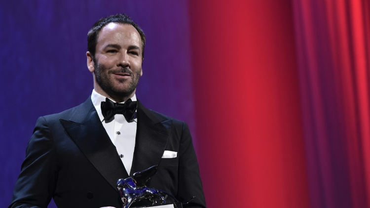 Le réalisateur américain Tom Ford décroche le Lion d'Argent avec "Nocturnal Animals", le 10 septembre 2016 à Venise