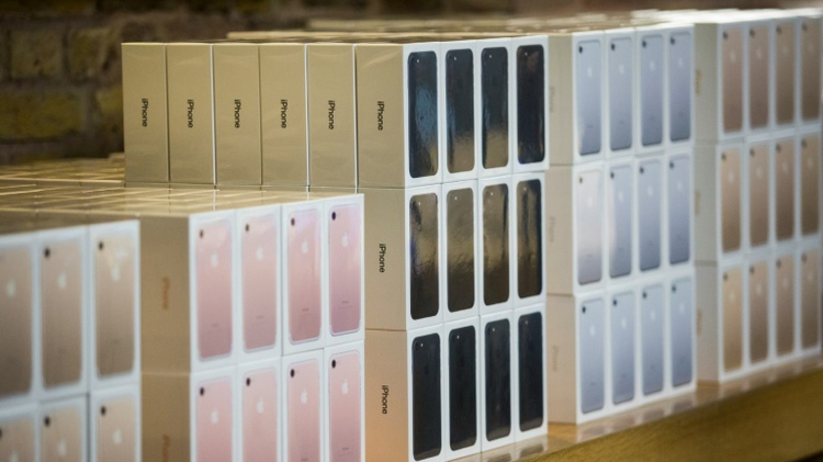 Stocks of the new iPhone 7 smartphone, with its improved camera and water resistant body, quickly sold out around the world