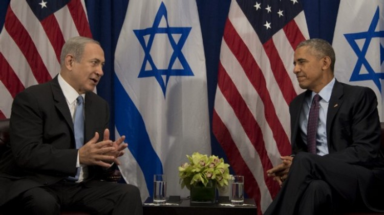 US President Barack Obama, right, talks with Israeli Prime Minister Benjamin Netanyahu during a bilateral meeting in New York, September 21, 2016