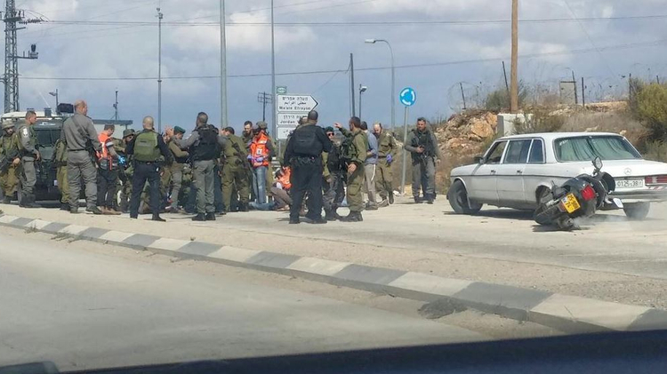 Attaque terroriste au carrefour Tapouah, près d'Ariel, le 30 octobre 2015