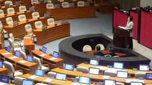 South Korean lawmakers shatter record with marathon six-day filibuster