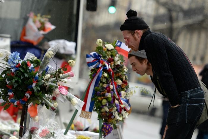 i24NEWS - Des rescapés des attentats de Paris racontent ...