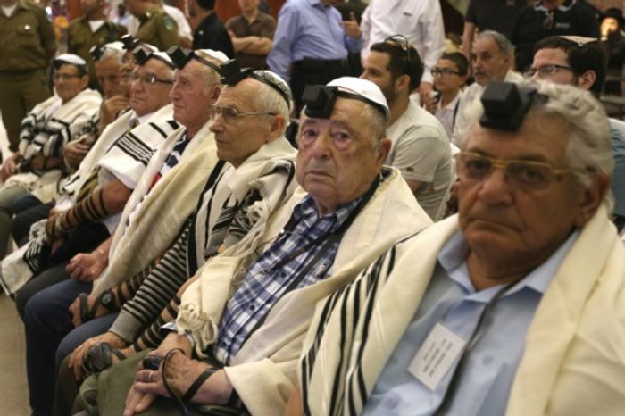 MENAHEM KAHANA/ AFP