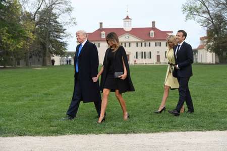 US President Donald Trump and First Lady Melania Trump, and French President Emmanuel Macron and his wife, Brigitte Macron, walk prior to dinner at Mount Vernon, the Virginia estate of the first US president George Washington ( SAUL LOEB (AFP) )