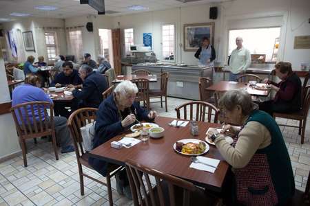 180.000 rescapés de la Shoah vivent aujourd'hui en Israël 180.000 rescapés de la Shoah vivent aujourd'hui en Israël