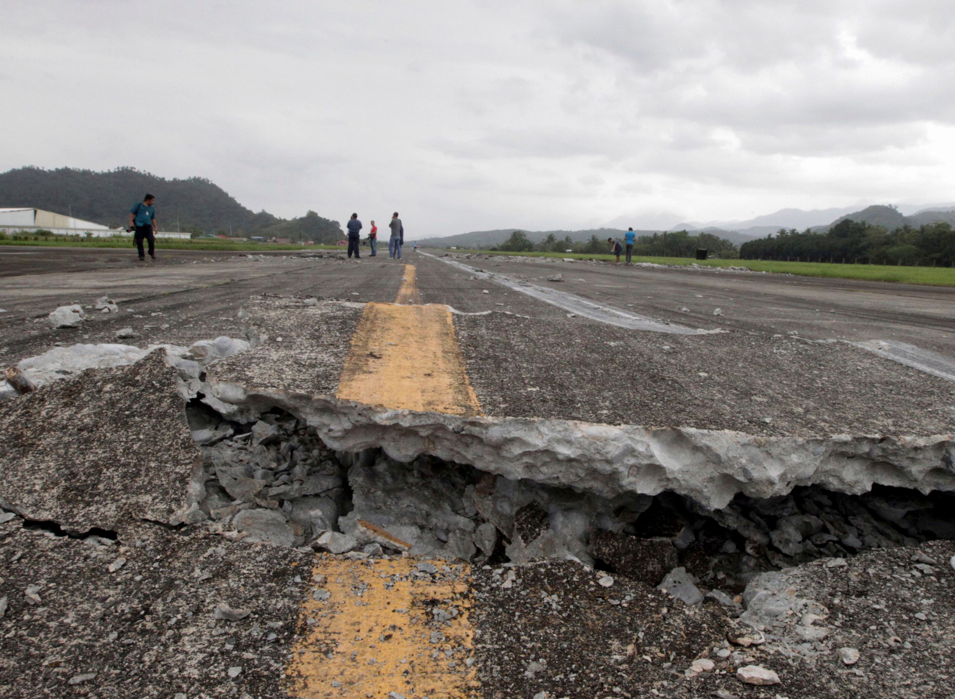 5-magnitude quake hits central Philippine island: USGS 5-magnitude quake hits central Philippine island: USGS