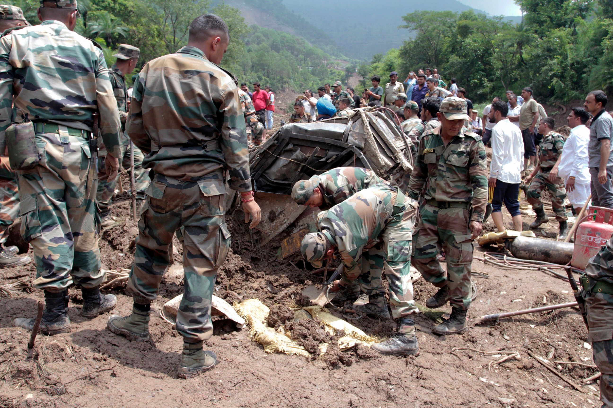 30 Feared Dead As Landslide Sweeps Away 2 Buses In Himachal Pradesh
