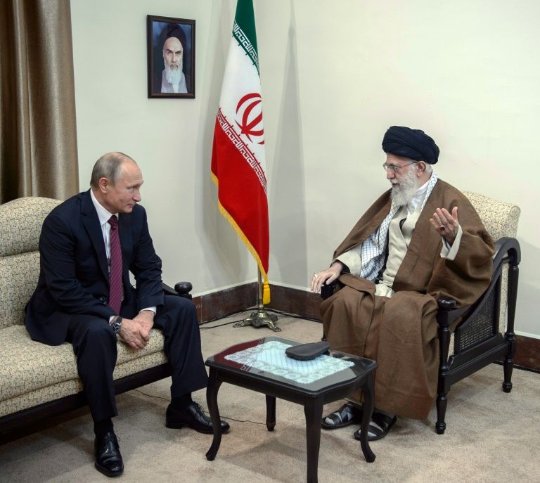 Khamenei diz que Irã e Rússia devem cooperar para isolar EUA e ajudar a estabilizar Oriente Médio