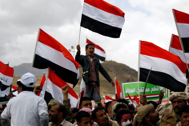 Yémen: des dizaines de milliers de Houthis célèbrent la conquête de Sanaa