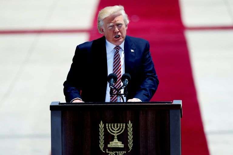 Did Melania Dodge Trump's Hand Again? Did Melania Dodge Trump's Hand Again?