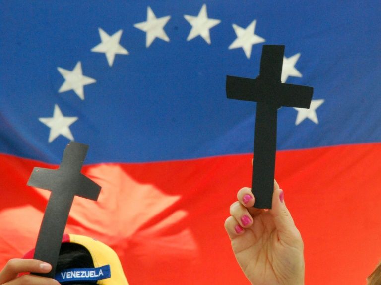 Venezuelan activist Lilian Tintori says government banned her from traveling Venezuelan activist Lilian Tintori says government banned her from traveling