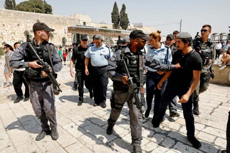One Wounded in Stabbing Attack by Jerusalem's Damascus Gate