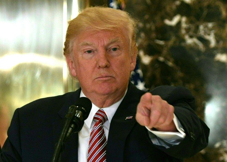Trump dissout 2 de ses conseils économiques après la vague de démissions de PDG