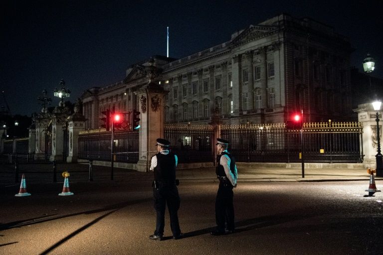 Buckingham Palace terror suspect to appear in court over sword incident