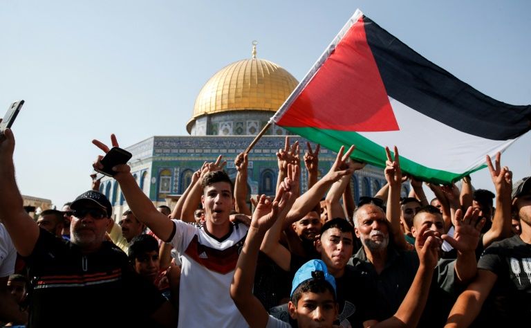 Retour des fidèles à al-Aqsa: heurts entre Palestiniens et police israélienne