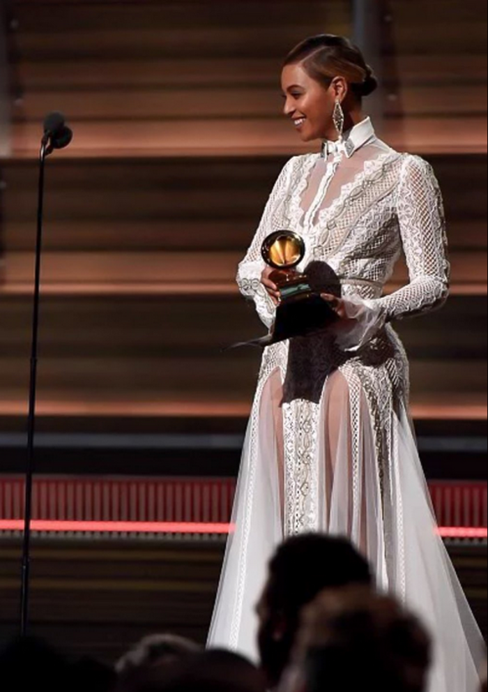 Beyonc Stuns In Israeli Bridal Design At 58th Grammy Awards - i24NEWS