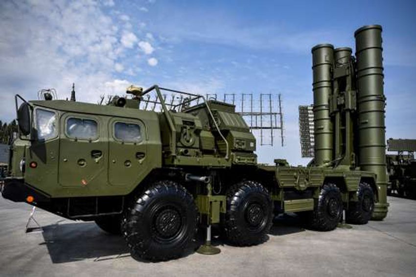 Le système de défense antiaérien S-400, près de Moscou (Russie), en août 2017
