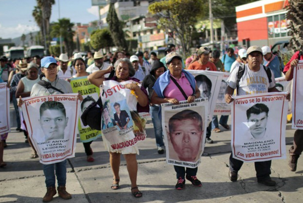 Les proches des 43 étudiants disparus ont manifesté, mardi, au centre-ville de Chilpancingo, dans l'État de Guerrero.