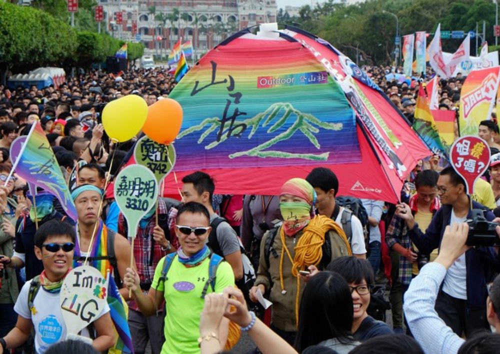 Taiwan Crowds March In Asias Biggest Gay Pride Parade I24news