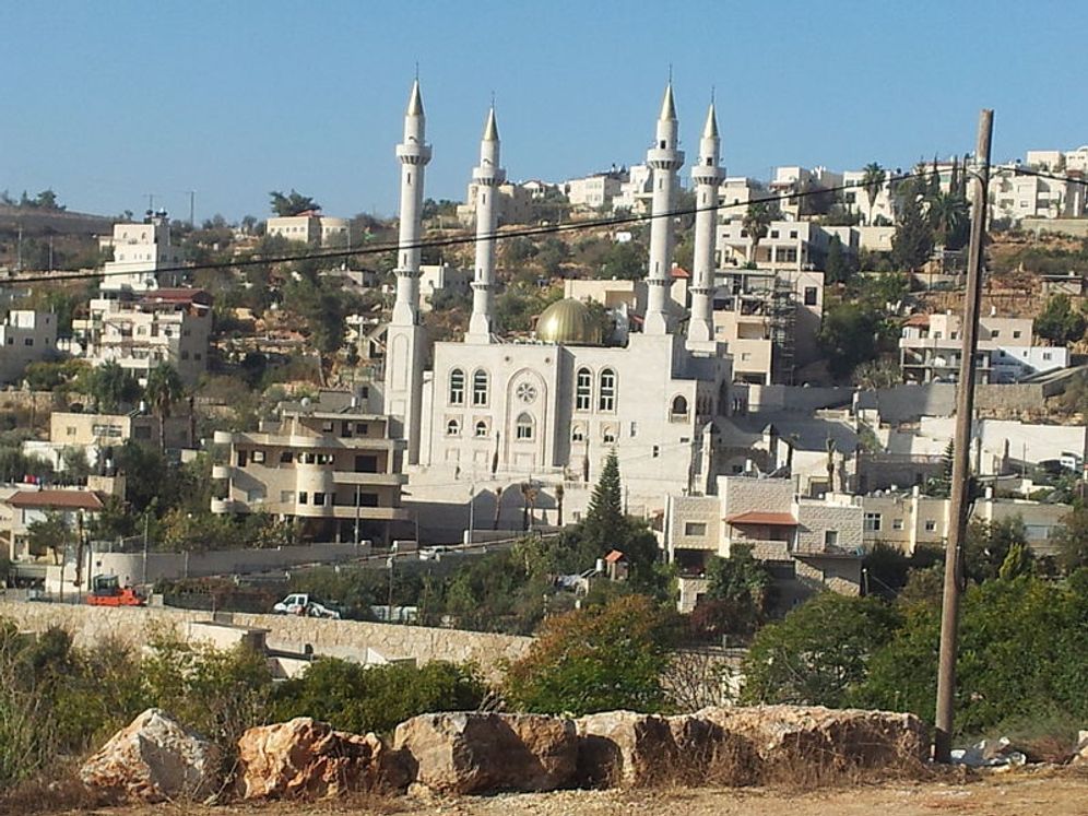 CC BY-SA, Ranbar, Wikimedia New mosque in Abu Gosh