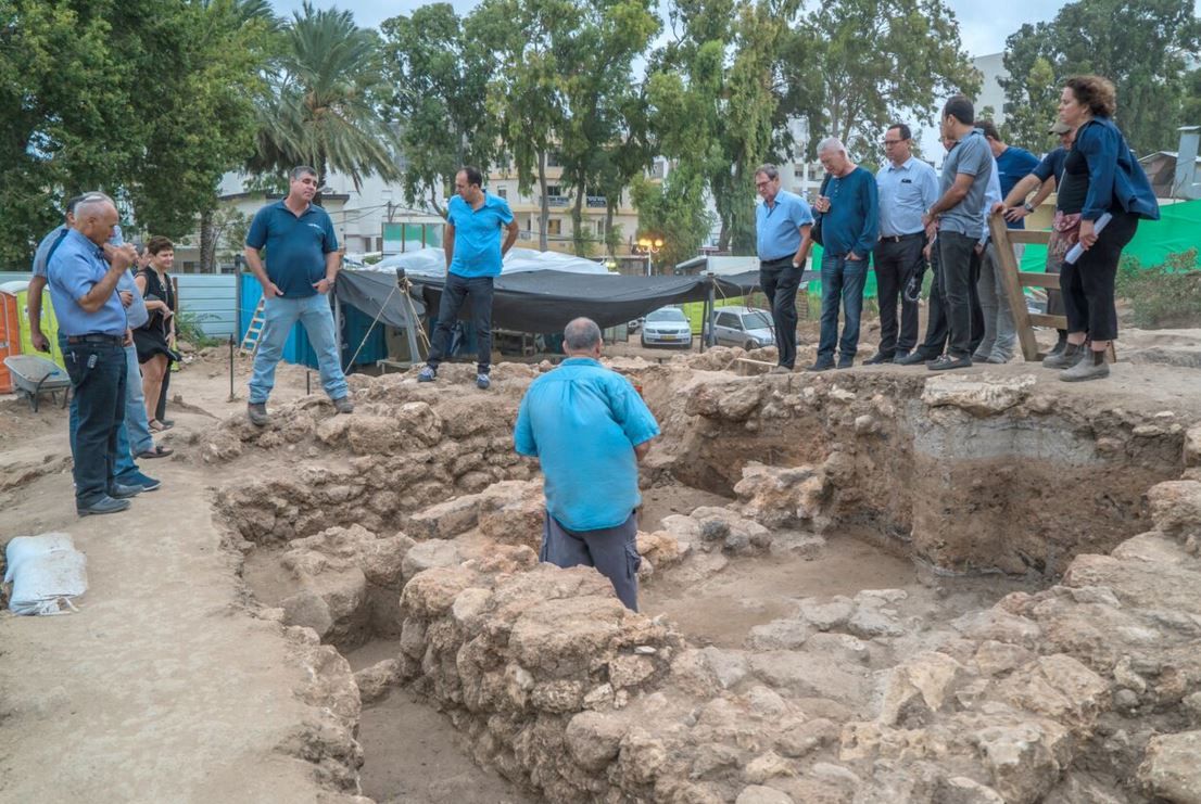 The director of the Israel Antiquities Authority, Mr. Israel Hasson, and representatives of the  Kochav Company during a tour of the site