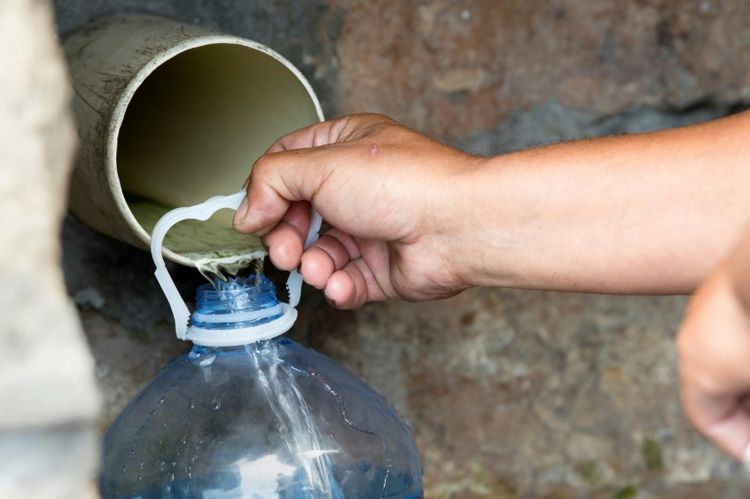 Eau en bouteille : la vente s'accroit encore à travers le monde.