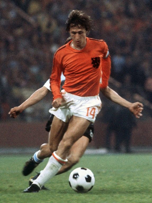 Dutch soccer great Johan Cruyff suffering lung cancer
