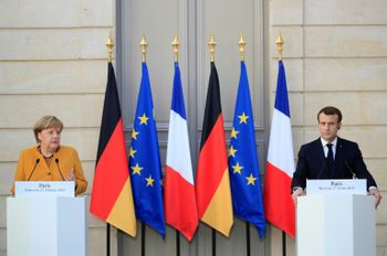 Angela Merkel et Emmanuel Macron donnent une conférence de presse commune à l'Elysée à Paris, le 27 février 2019