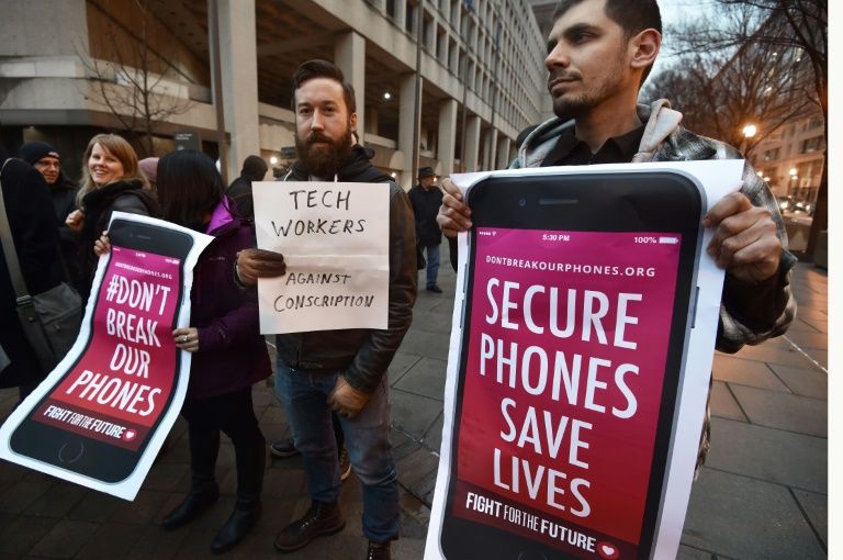 FBI Unlocks Phone Of San Bernardino Attacker, Ending Apple Fight i24NEWS
