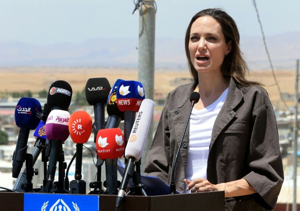 L'actrice américaine Angelina Jolie, ambassadrice de bonne volonté du Haut Commissariat de l'ONU pour les réfugiés (HCR), le 17 mai 2018 au camp de réfugiés de Domiz, au Kurdistan irakien