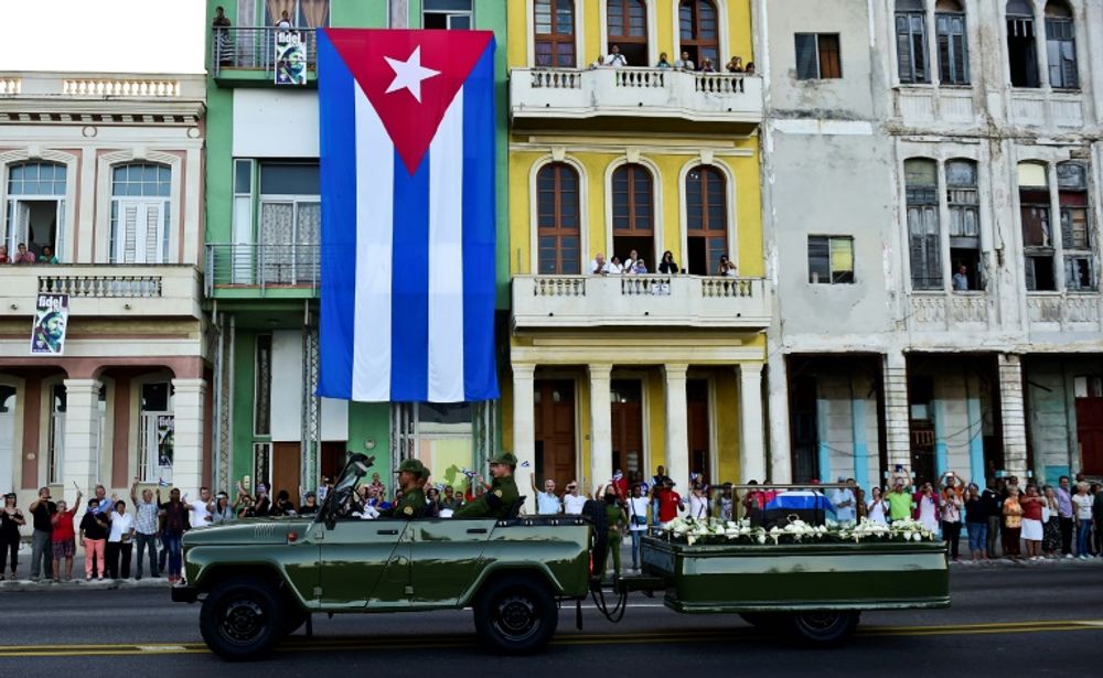 Reunited in death: Fidel Castro's remains rest at Che Guevara