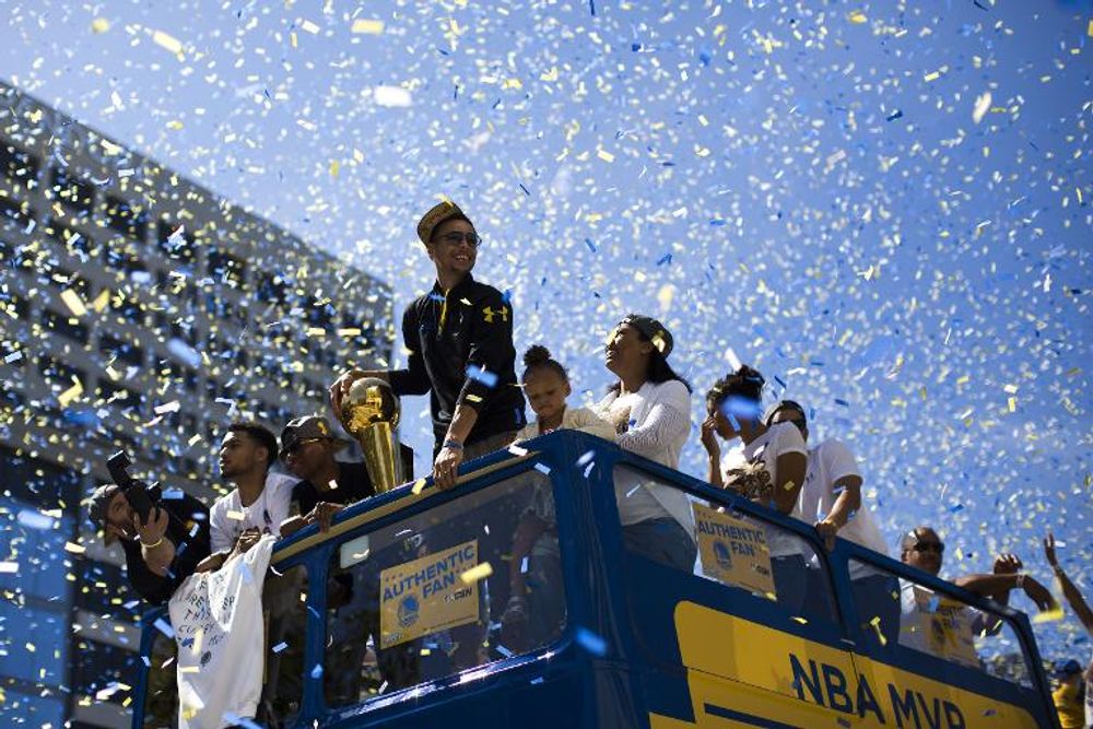 Scenes From the Parade: Thousands Gather For Warriors Championship Celebration