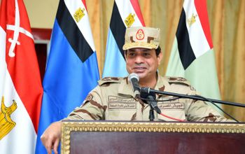 صورة نشرتها الرئاسة المصرية للرئيس عبد الفتاح السيسي في سيناء في 4 تموز/يوليو 2015
