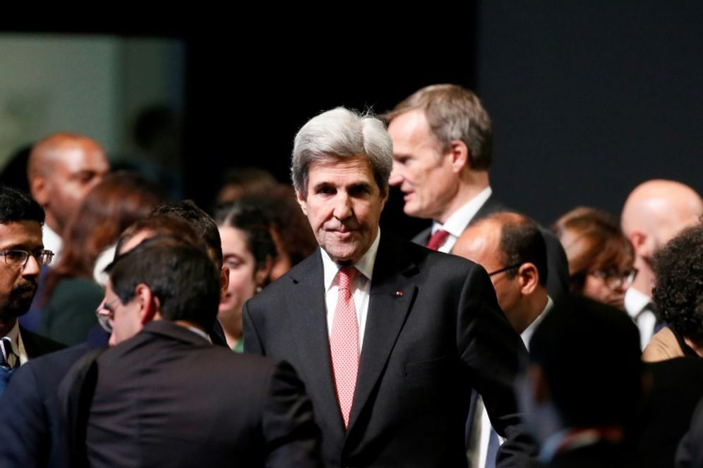 US former foreign secretary John Kerry will attend the Davos summit, as will former vice president Al Gore