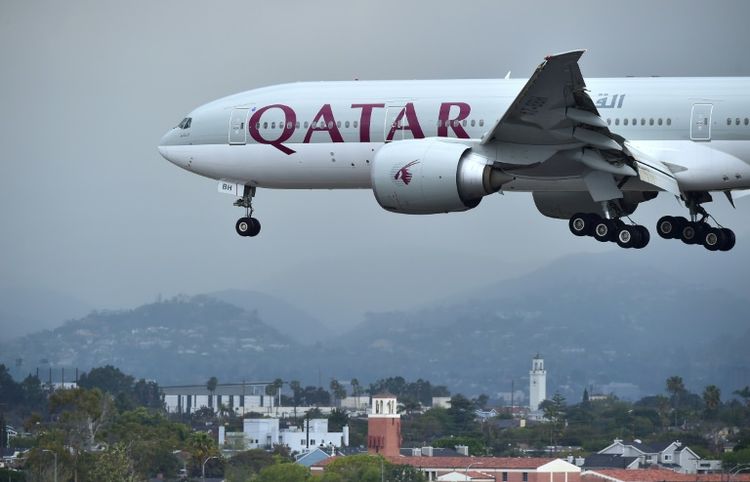 The US has given nine airlines from eight countries, including Qatar Airways, until the weekend to tell travelers to America to pack laptops, tablets and portable game consoles in their hold luggage