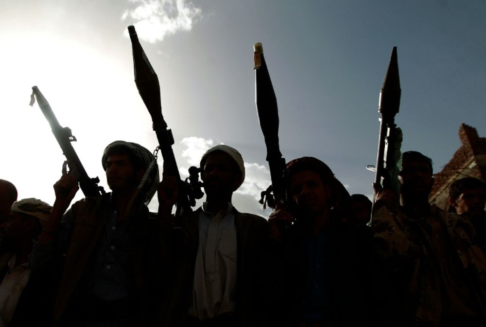 Des combattants alliés aux rebelles chiites Houthis lors d'un rassemblement à Sanaa, le 20 juin 2016 