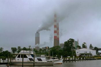 Smoke billows from the coal-fired Morgantown Generating Station in Newburg, Maryland on May 29, 2014