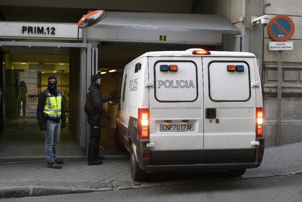 مركبة  الشرطة الإسبانية مدريد في 18 ديسمبر / كانون الأول 2014.