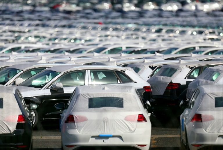 I24news Vw Ignored Warnings On Illegal Cheat Reports Cars Parked At The Logistics Park Of German Auto Giant Volkswagen In Villers Cotterets Francois Nascimbeni Afp File