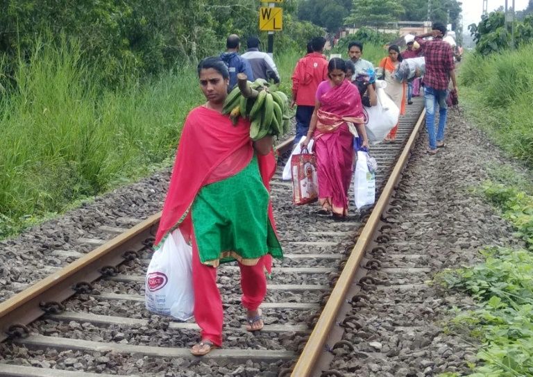 Over One Million People Recorded In India Flood Relief Camps - I24NEWS