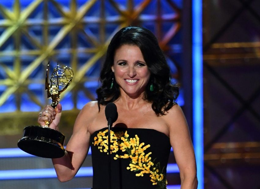 Primetime Emmy Award De La Meilleure Série Télévisée Comique i24NEWS - L'actrice Julia Louis-Dreyfus révèle son cancer du sein