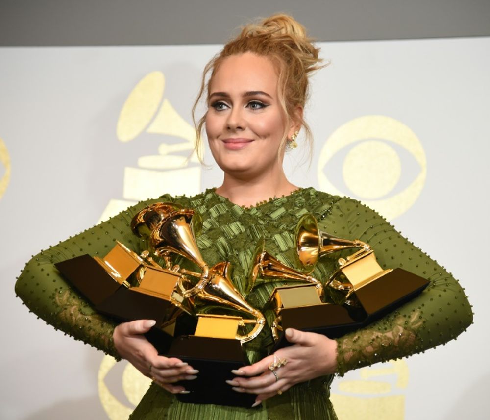 Adele Triomphe Aux Grammy Awards, Avec Cinq I24NEWS