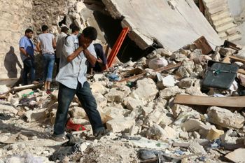 Le quartier de Sakhur, tenu par les rebelles à Alep, a été bombardé le 19 juillet 2016