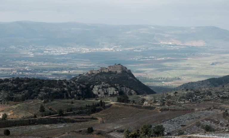 Israël Vise Des Positions Syriennes Après Des Tirs Sur Le Plateau Du ...