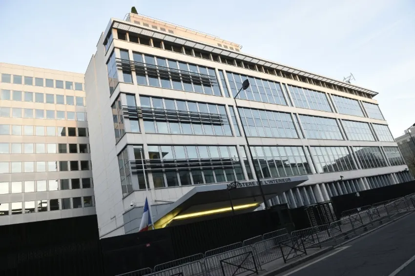 Vue en date du 15 novembre 2015 des locaux de la DGSI (Direction générale de la Sécurité Intérieure) à Levallois-Perret