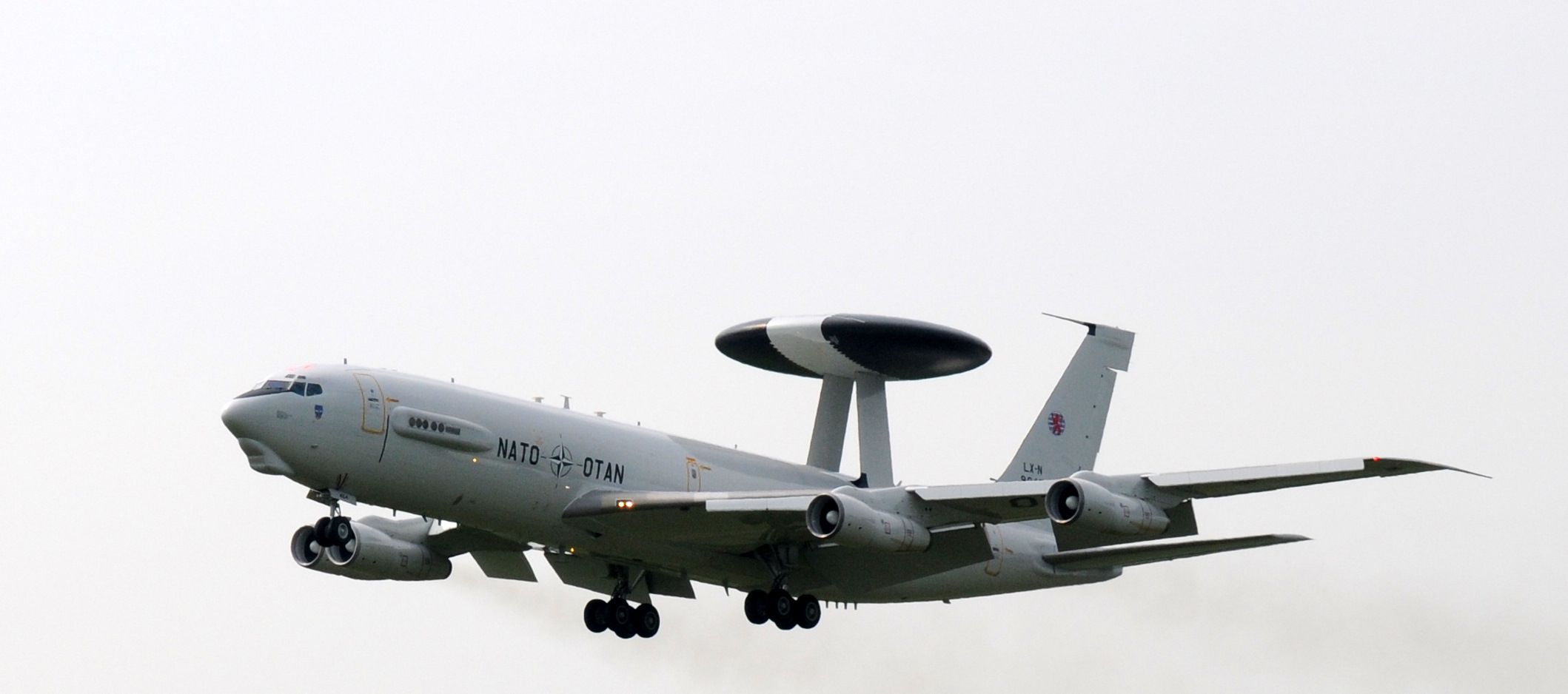 Авакс самолет. Е-3а АВАКС. Самолет е-3 АВАКС. Самолёт разведчик АВАКС. AWACS самолёт НАТО.