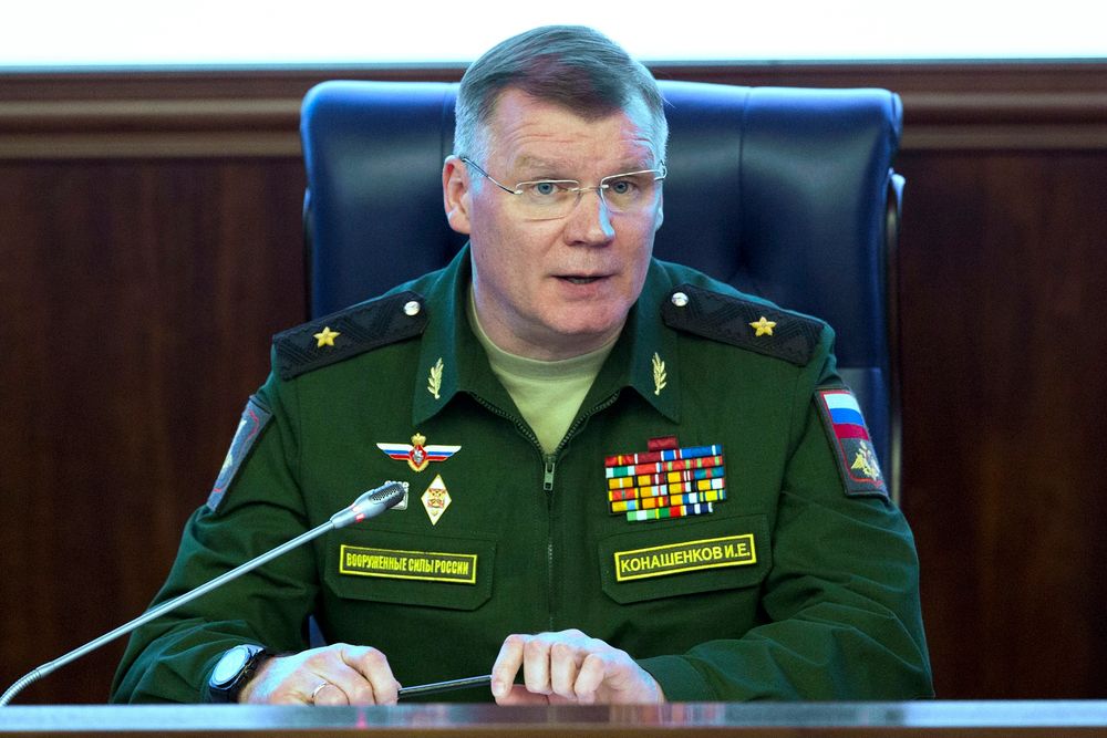 Le porte-parole du ministère russe de la Défense, le général de division Igor Konashenkov, s'exprime lors d'un briefing dans le bâtiment du ministère russe de la Défense à Moscou, en Russie, vendredi 4 mai 2018.